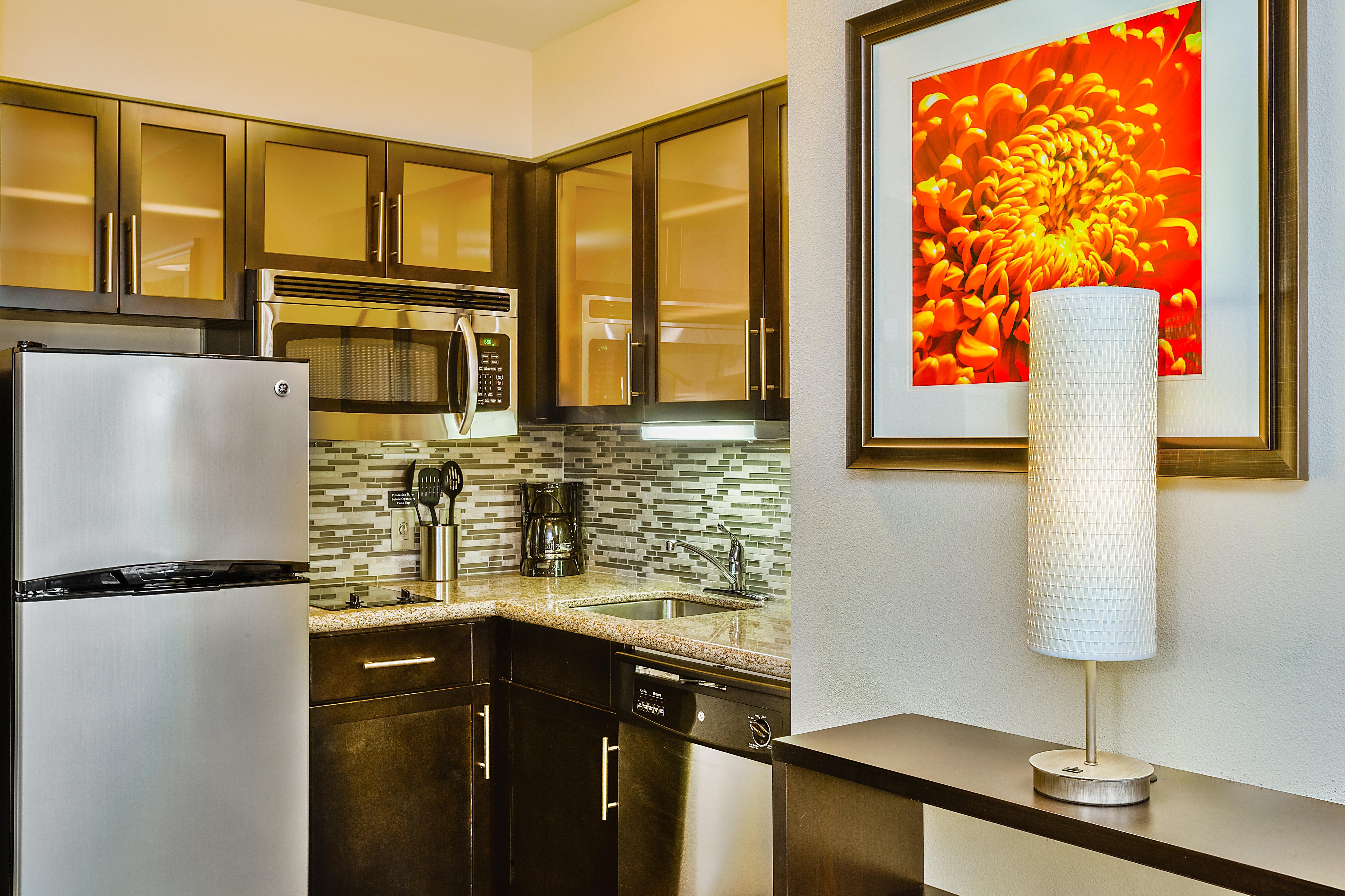 Staybridge Suites Bismarck By Ihg Экстерьер фото