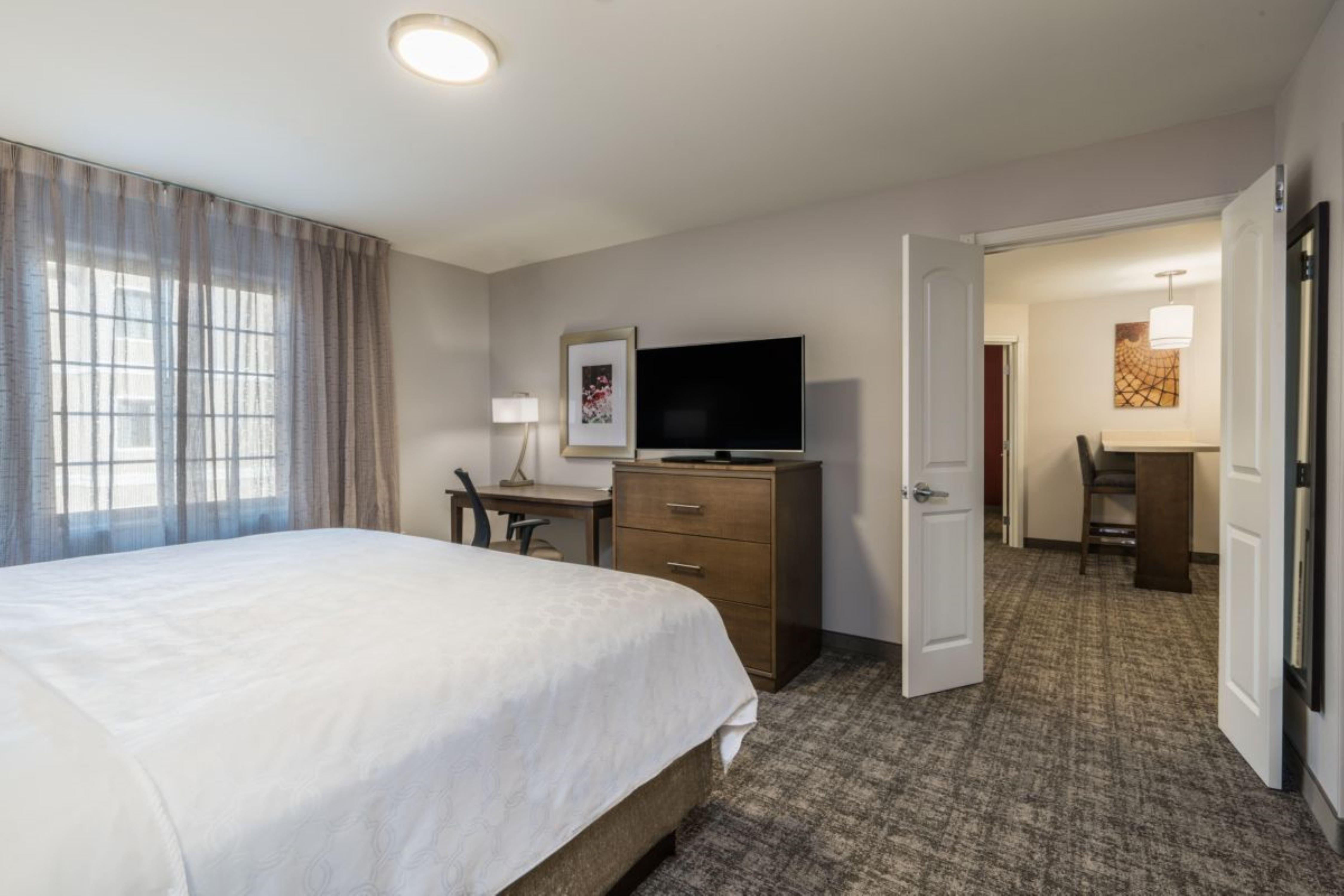 Staybridge Suites Bismarck By Ihg Экстерьер фото