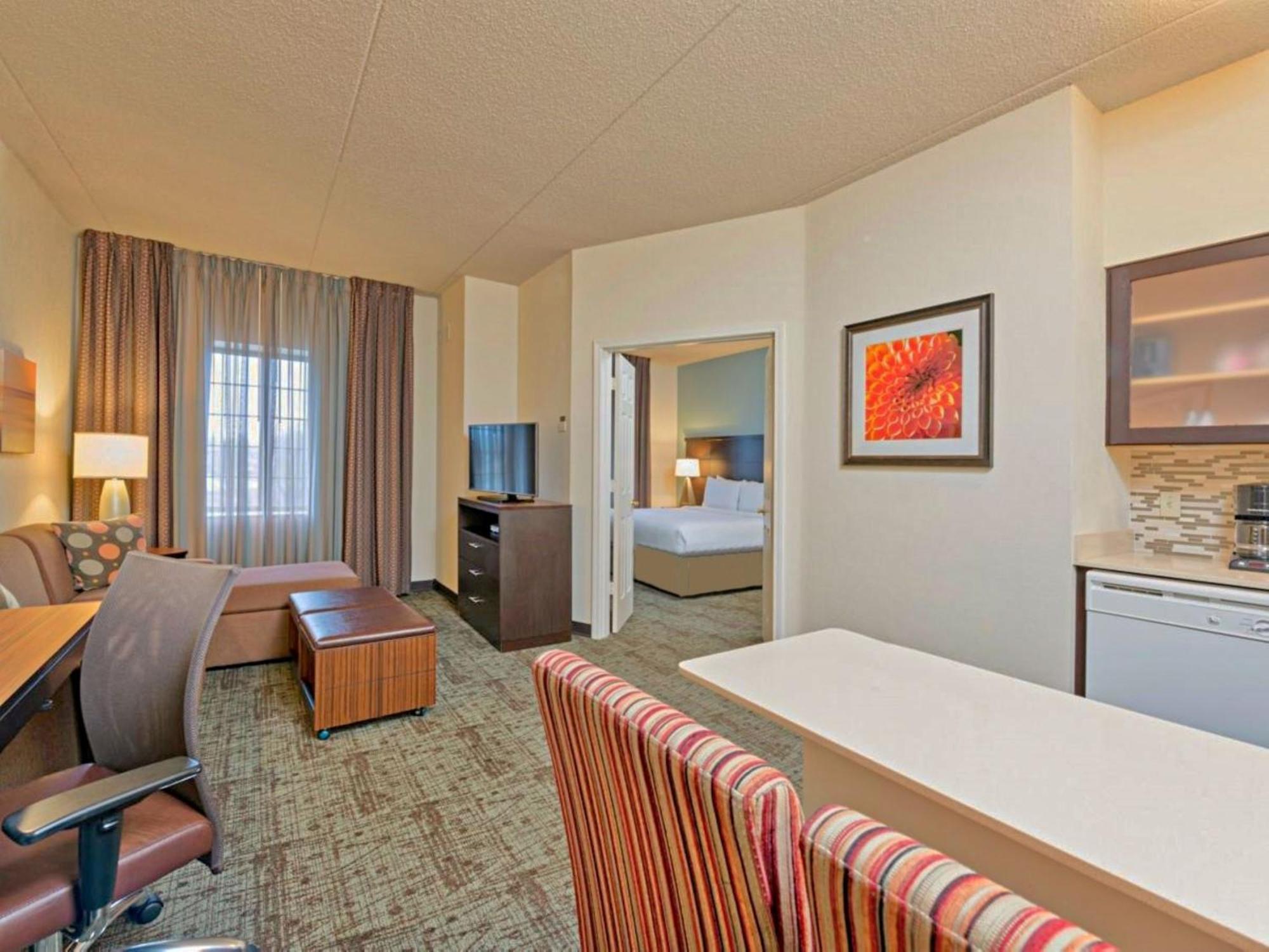 Staybridge Suites Bismarck By Ihg Экстерьер фото